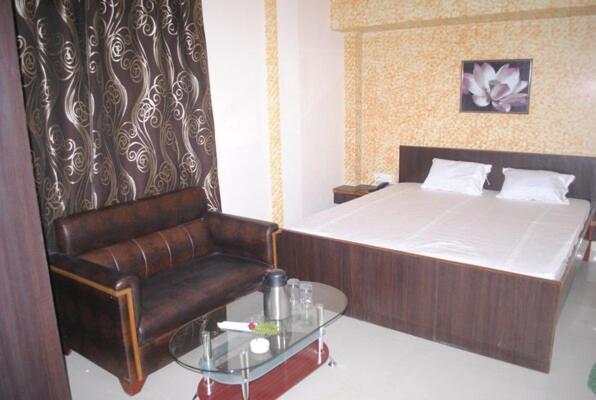 Hotel Surya Jumri Tilaiya Екстериор снимка