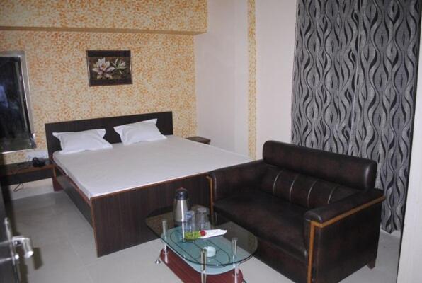 Hotel Surya Jumri Tilaiya Екстериор снимка
